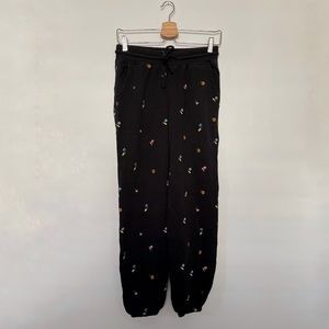 Lou & Grey Floral Embroidered Jogger Sweatpants